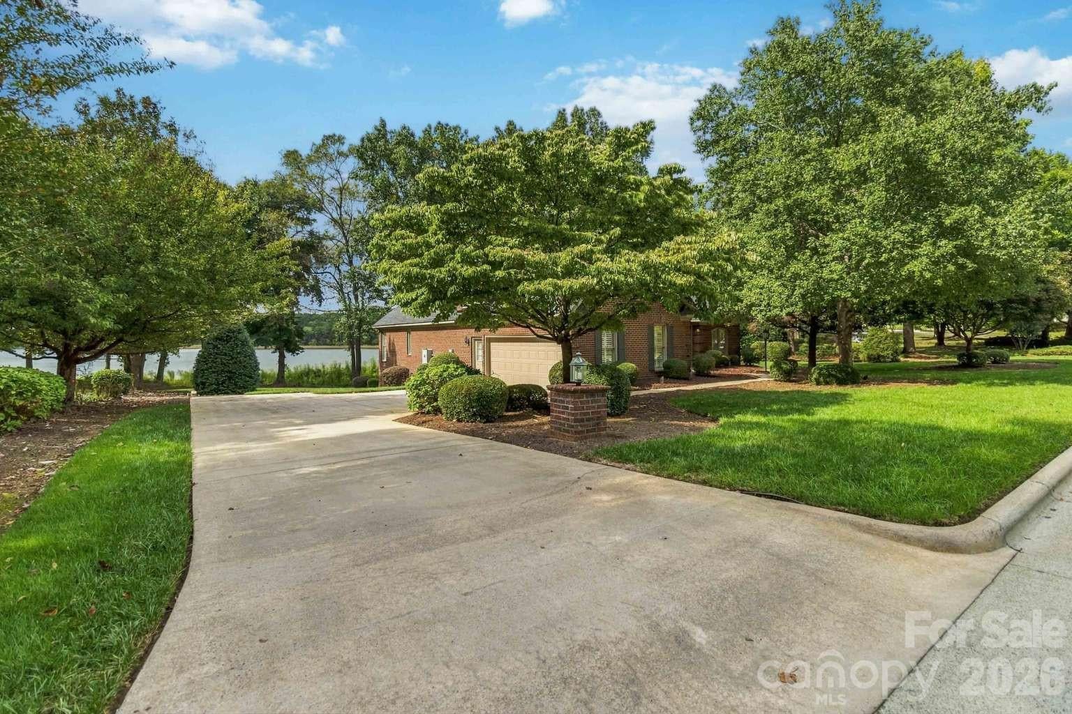 1106 Westlake Drive