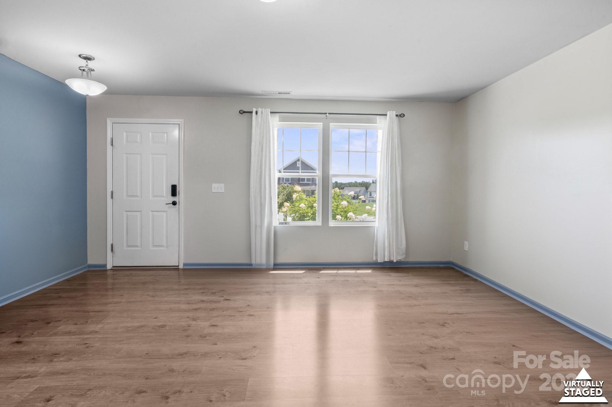 712 Coventry Drive