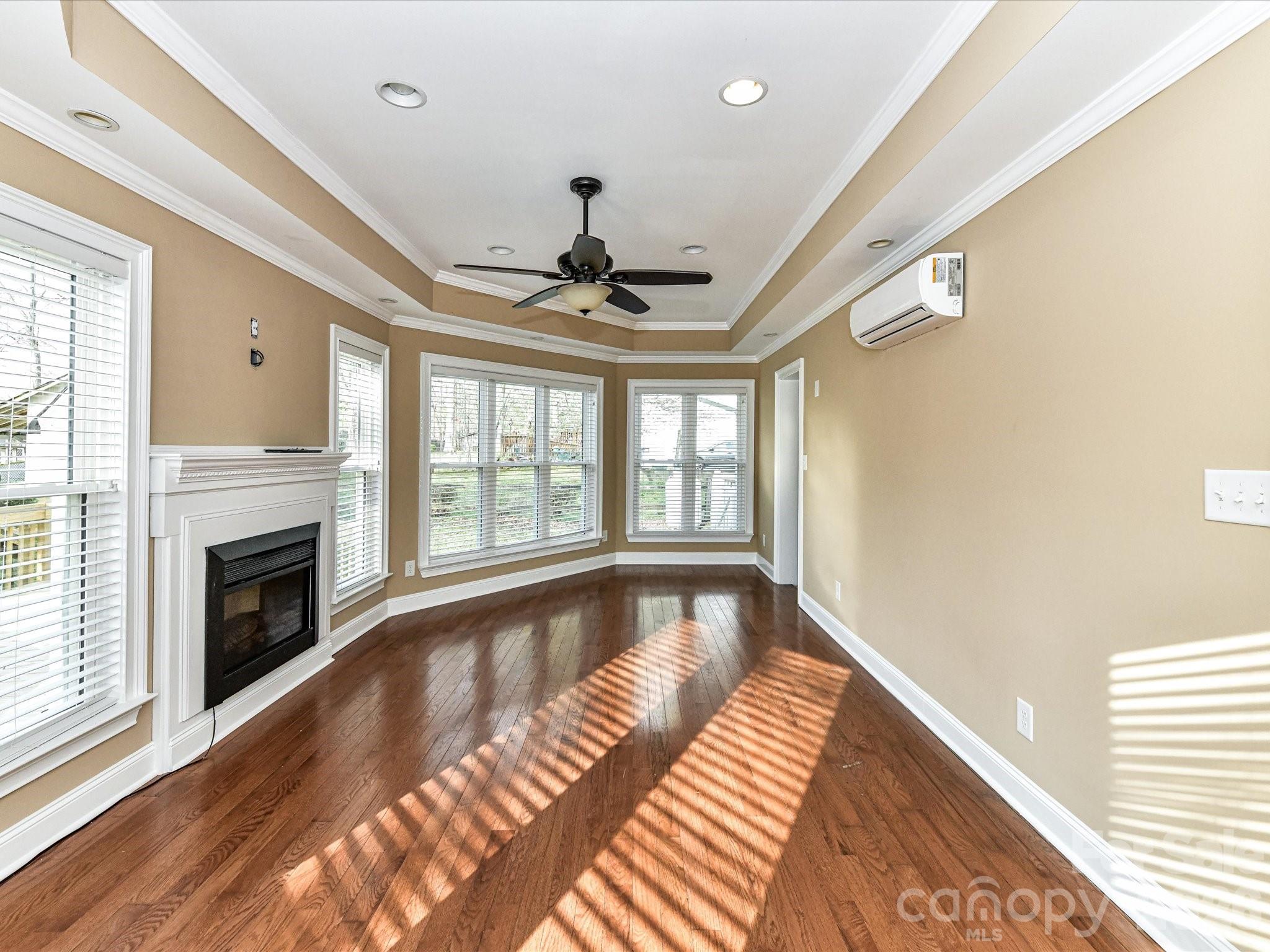 Lakewood Knolls - Residential