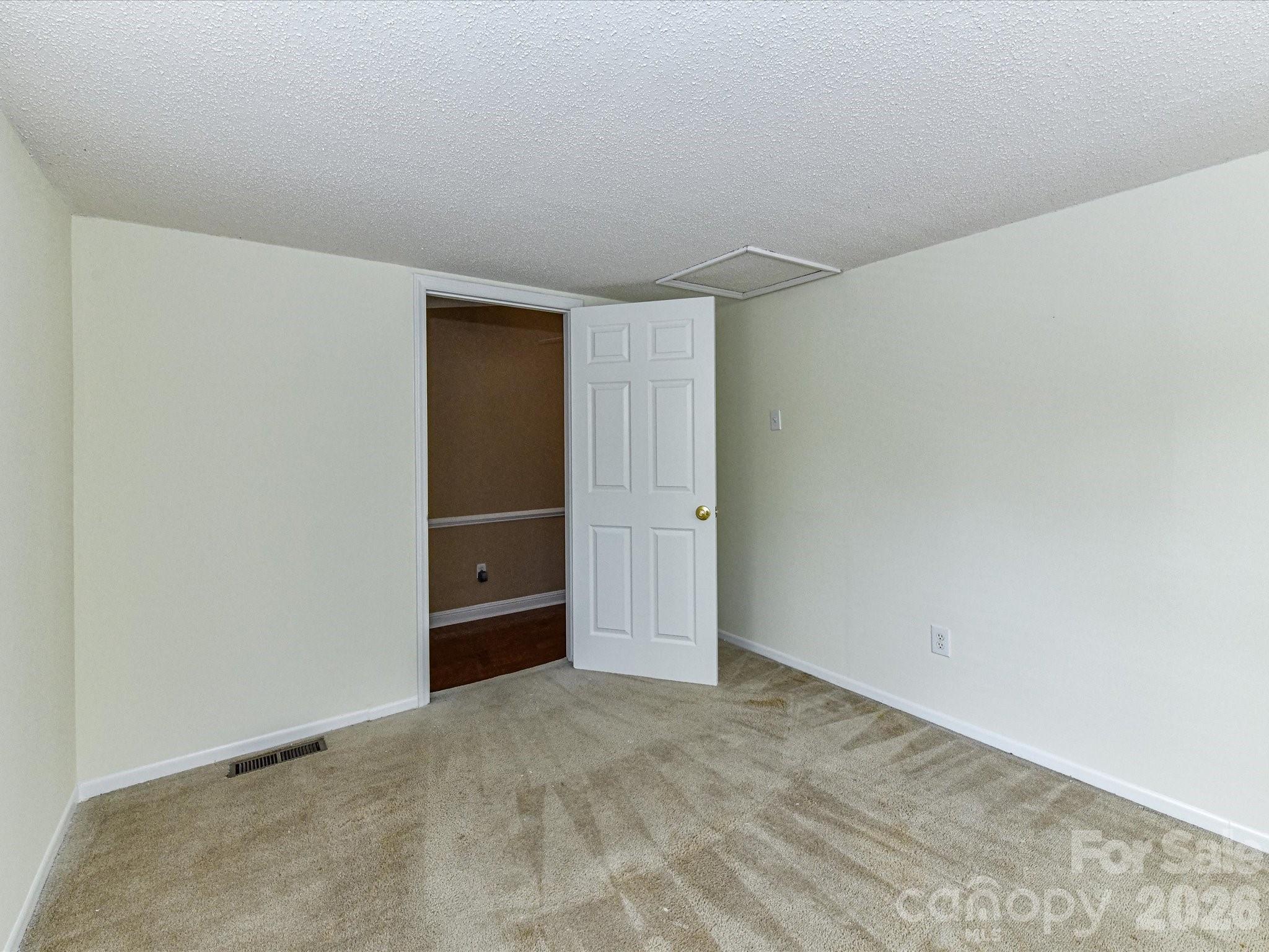 Lakewood Knolls - Residential