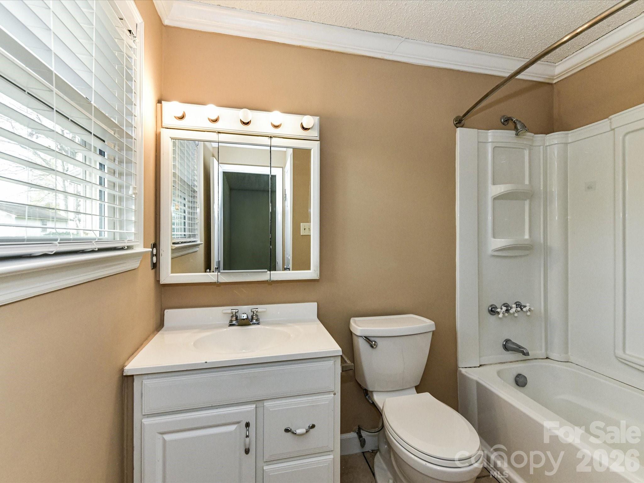 Lakewood Knolls - Residential