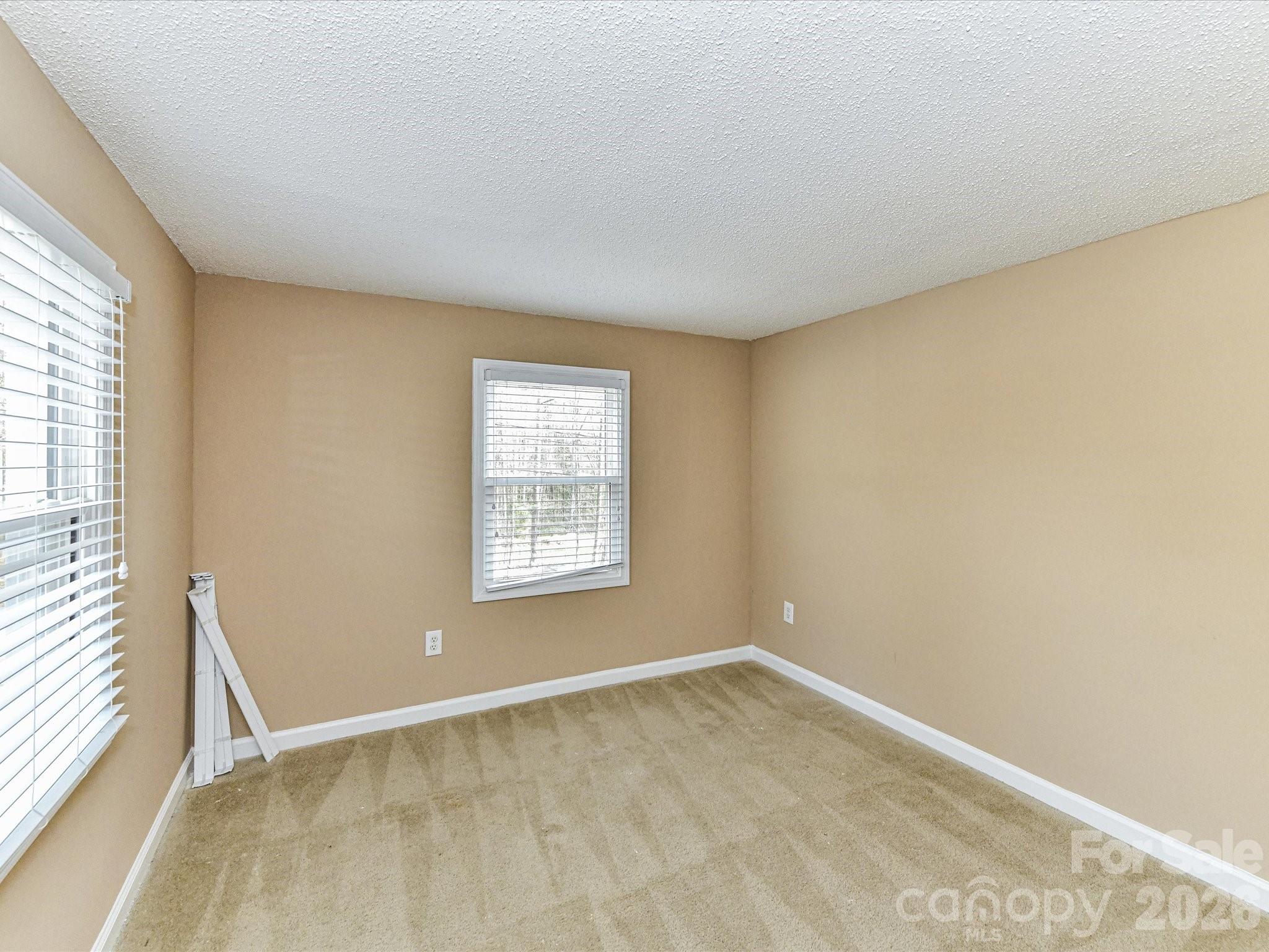 Lakewood Knolls - Residential