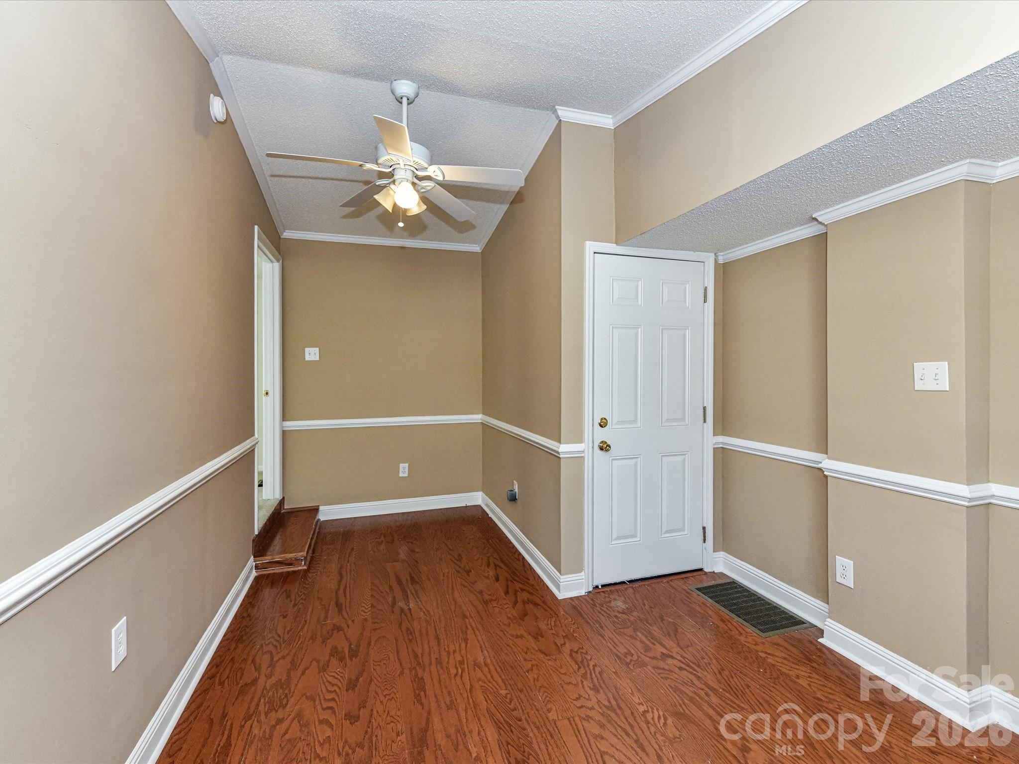 Lakewood Knolls - Residential