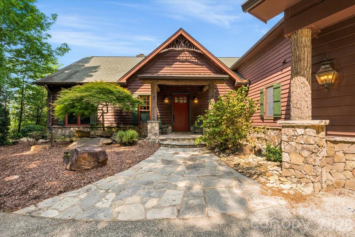5140 Beech Bluff Drive