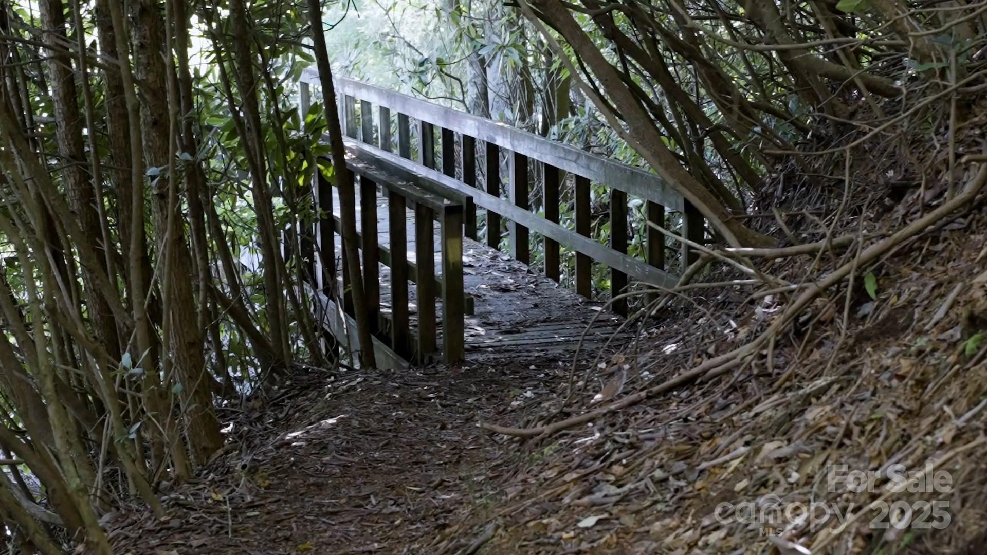 Deerlake Village - Land