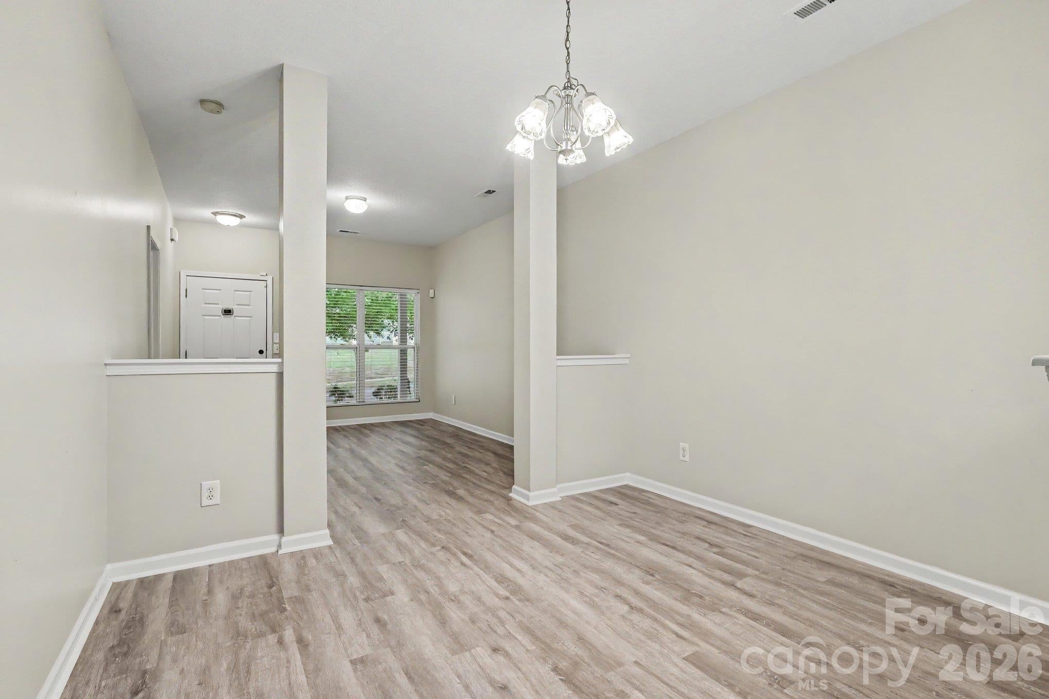 2655 Meadow Knoll Drive 25