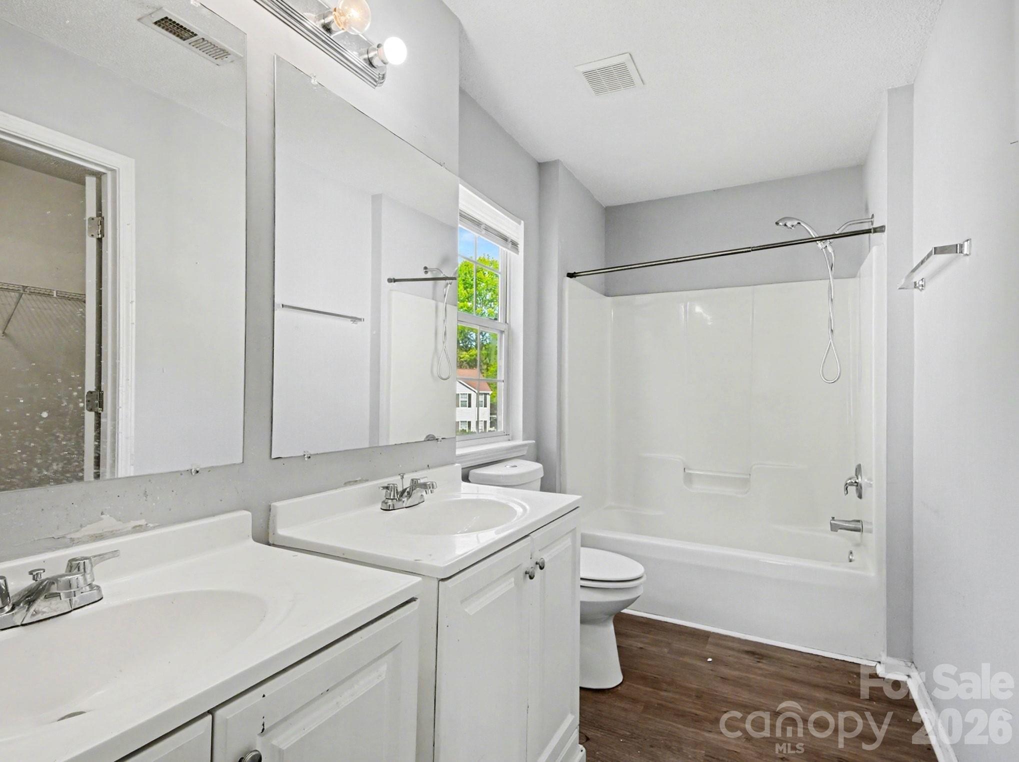 Hubbard Woods - Residential