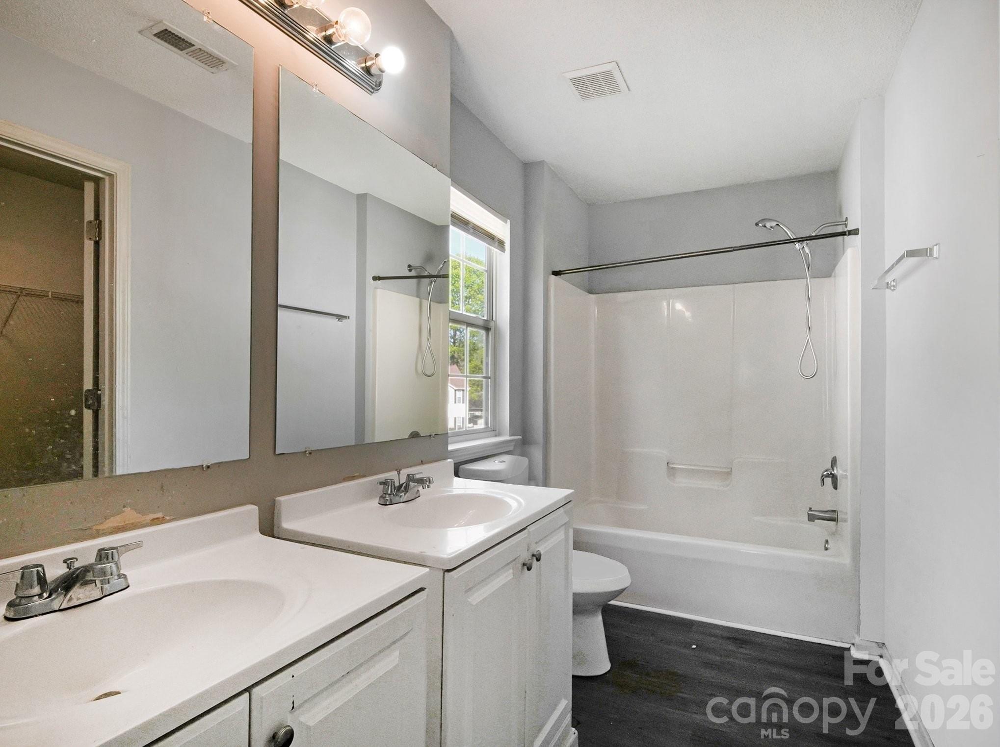 Hubbard Woods - Residential