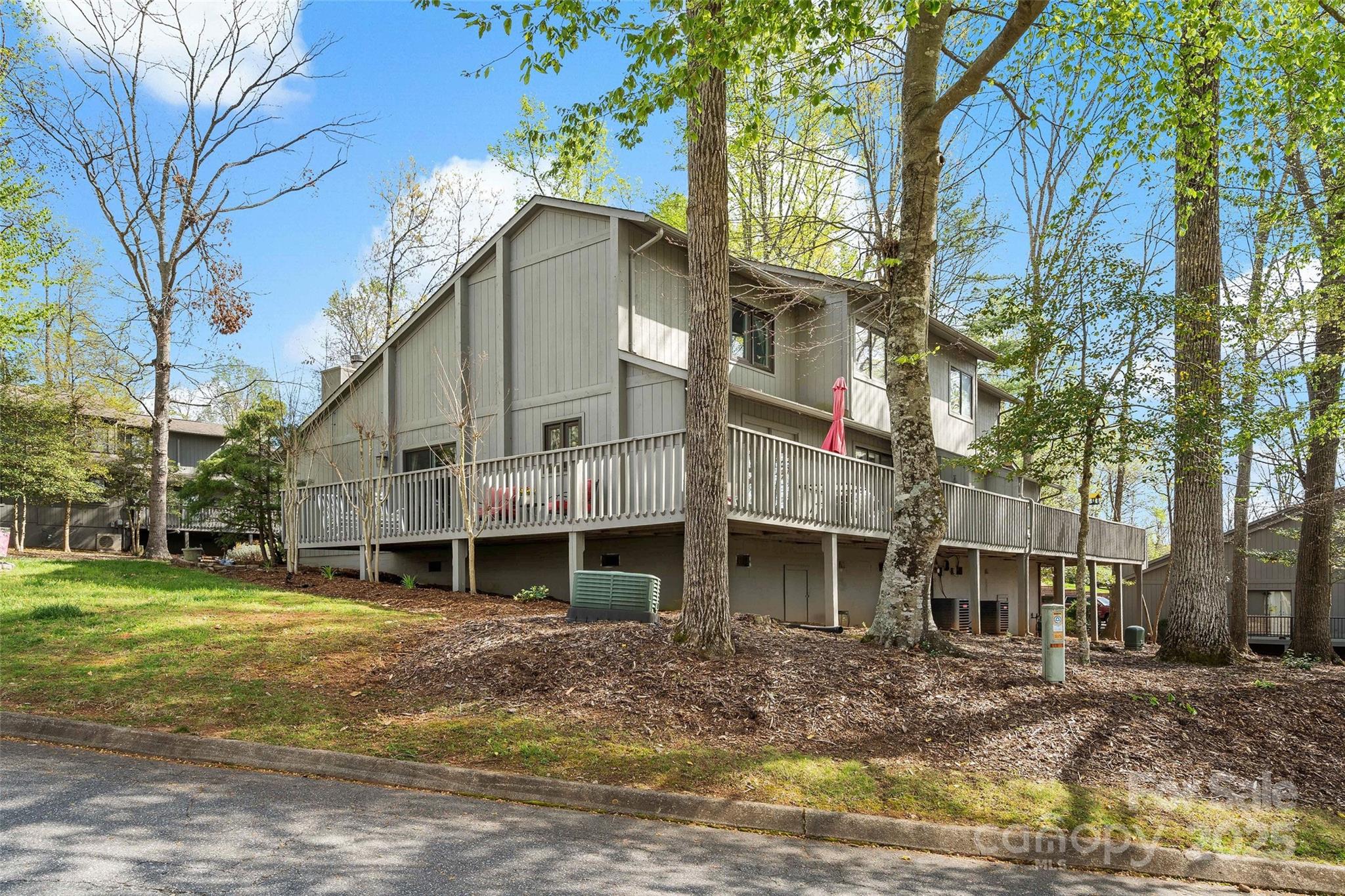 1501 Independence Trail