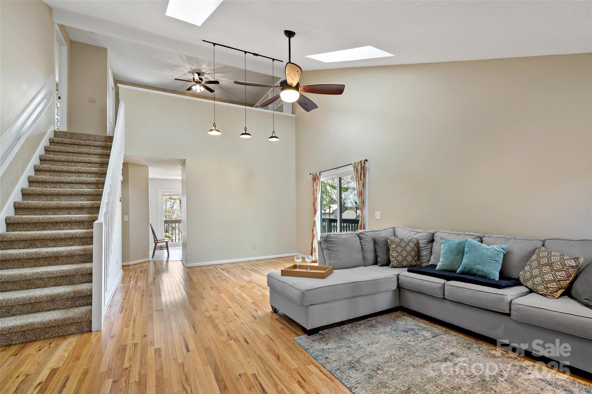 1501 Independence Trail