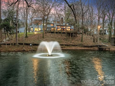 Photo of 5101 Gorham Drive, Charlotte, NC 28226 (MLS # 4345507)