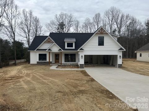 Photo of 1113 Heather Oak Lane, Oakboro, NC 28129 (MLS # 4338144)