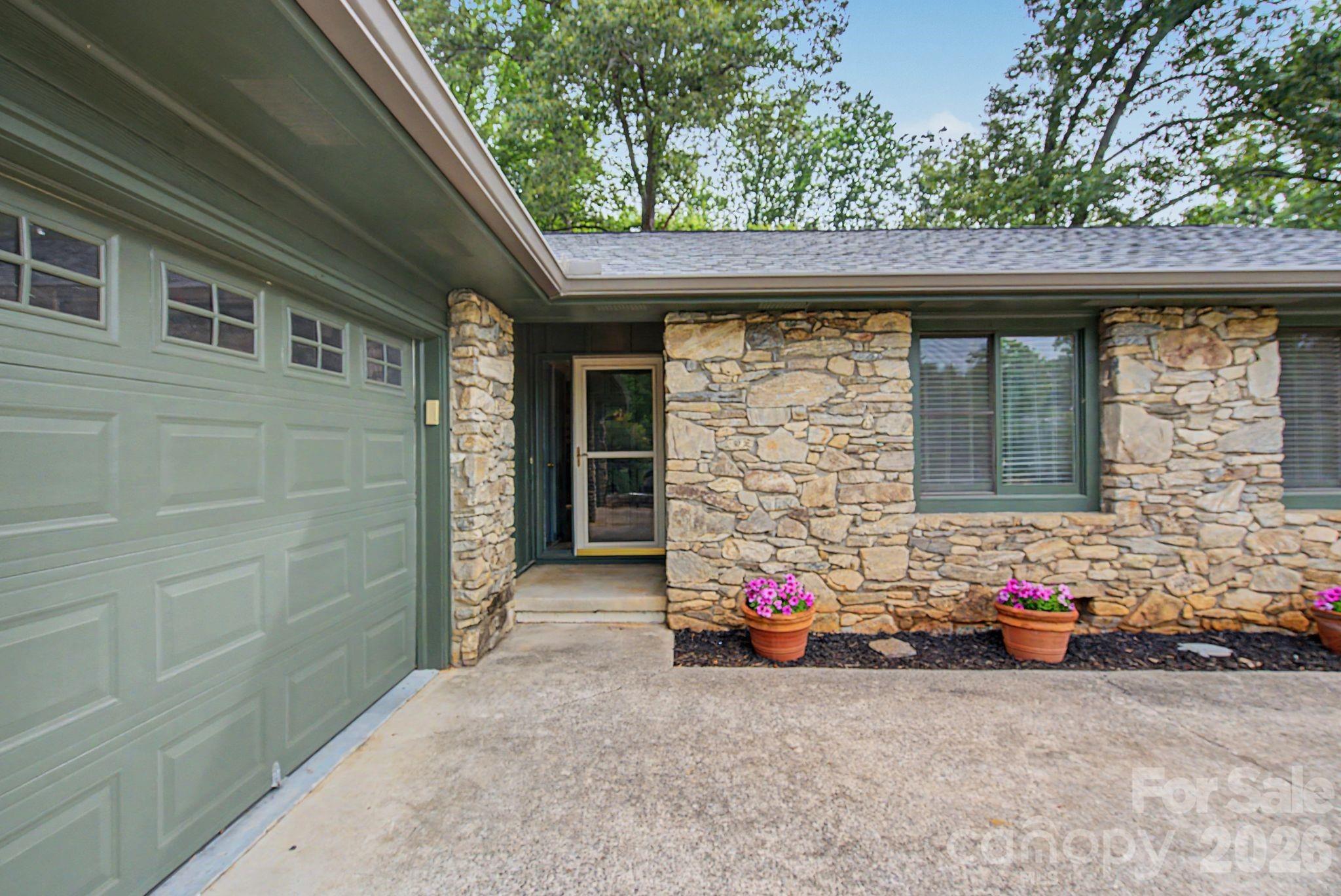 21 Glen Meadows Road