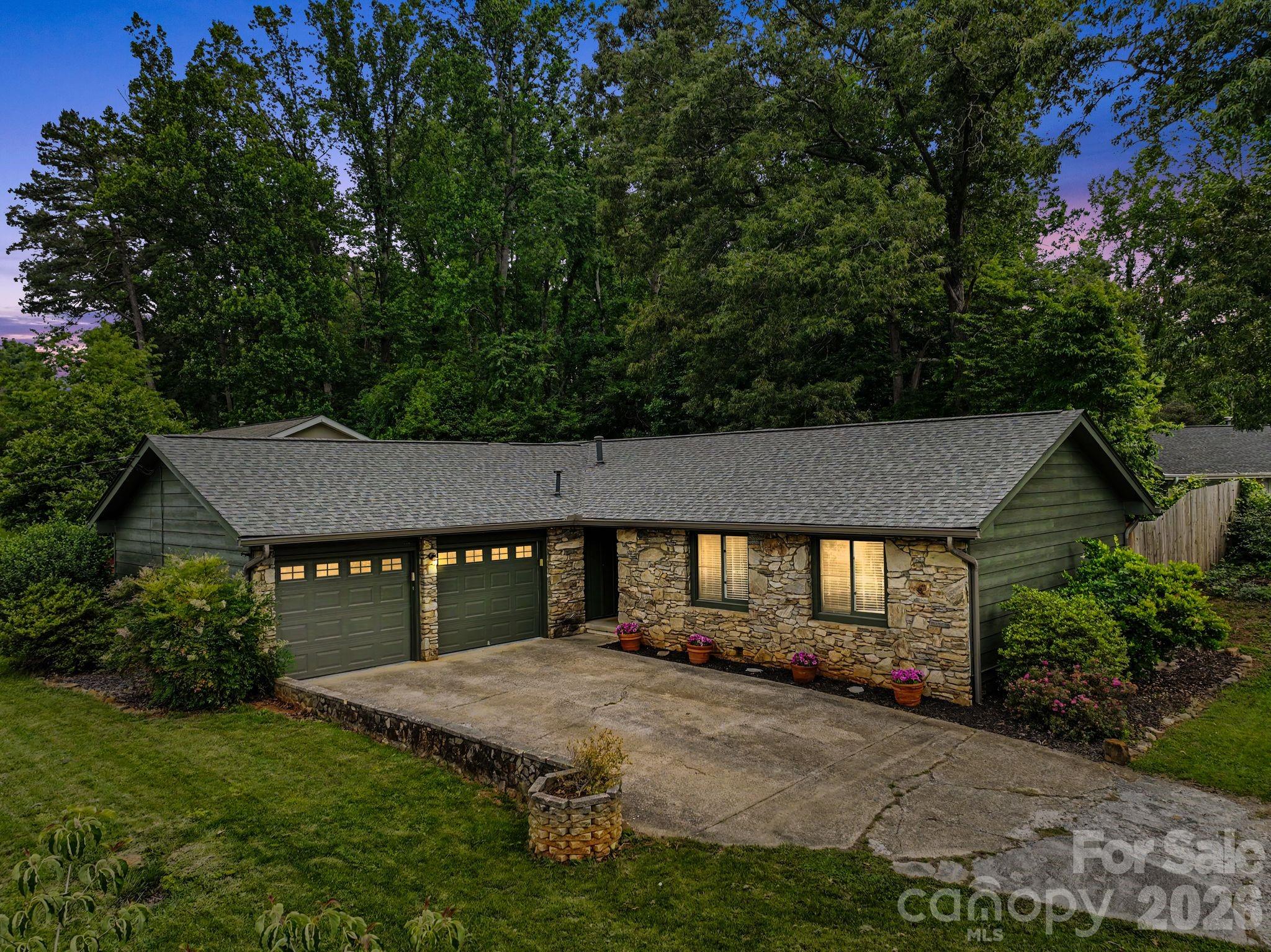 21 Glen Meadows Road