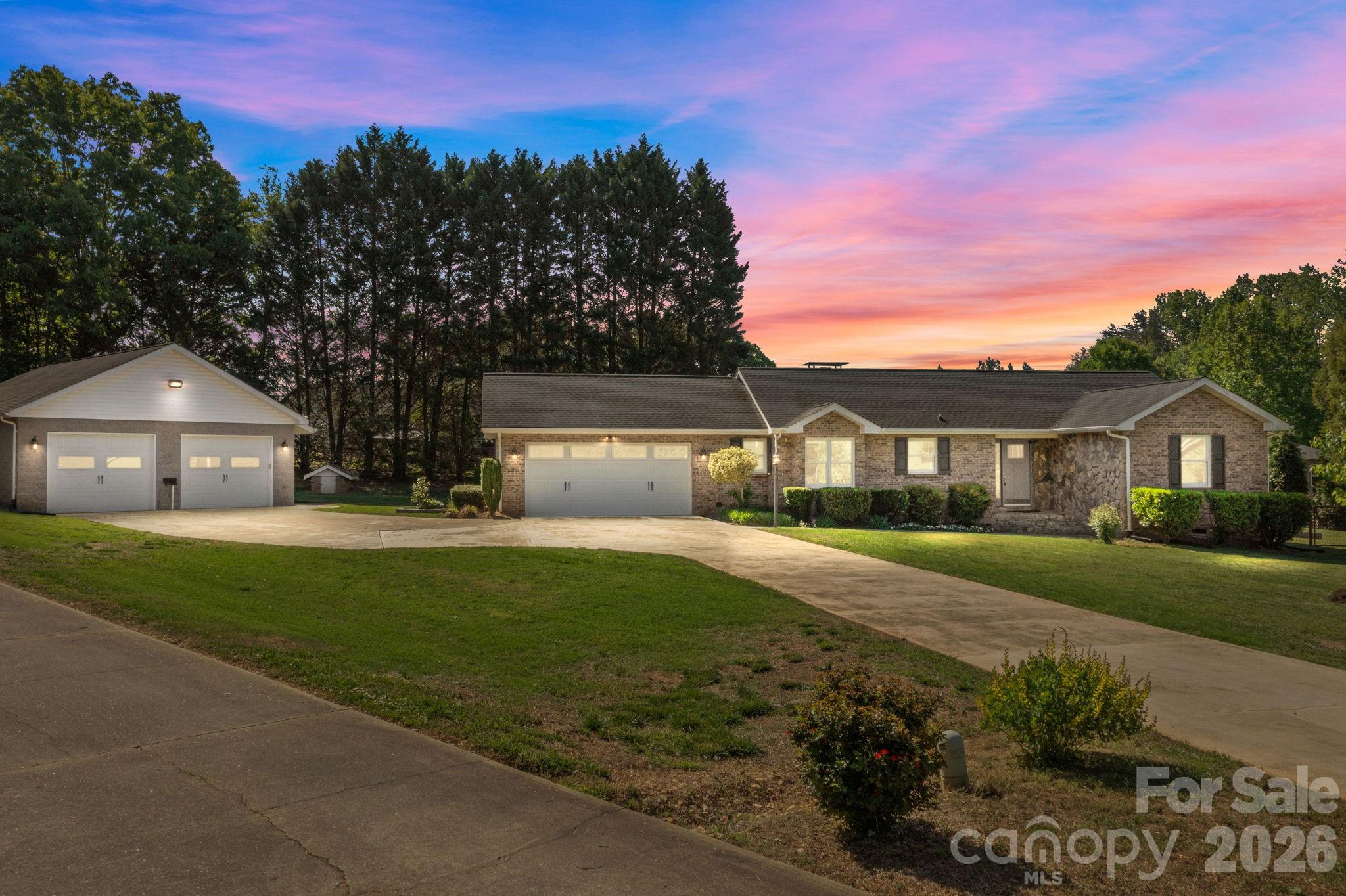 Oakcrest - Residential