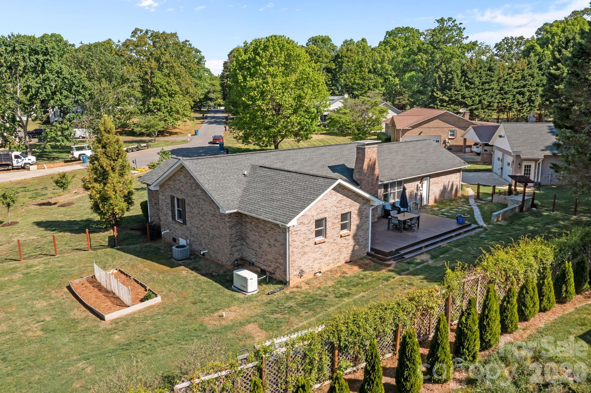 Oakcrest - Residential