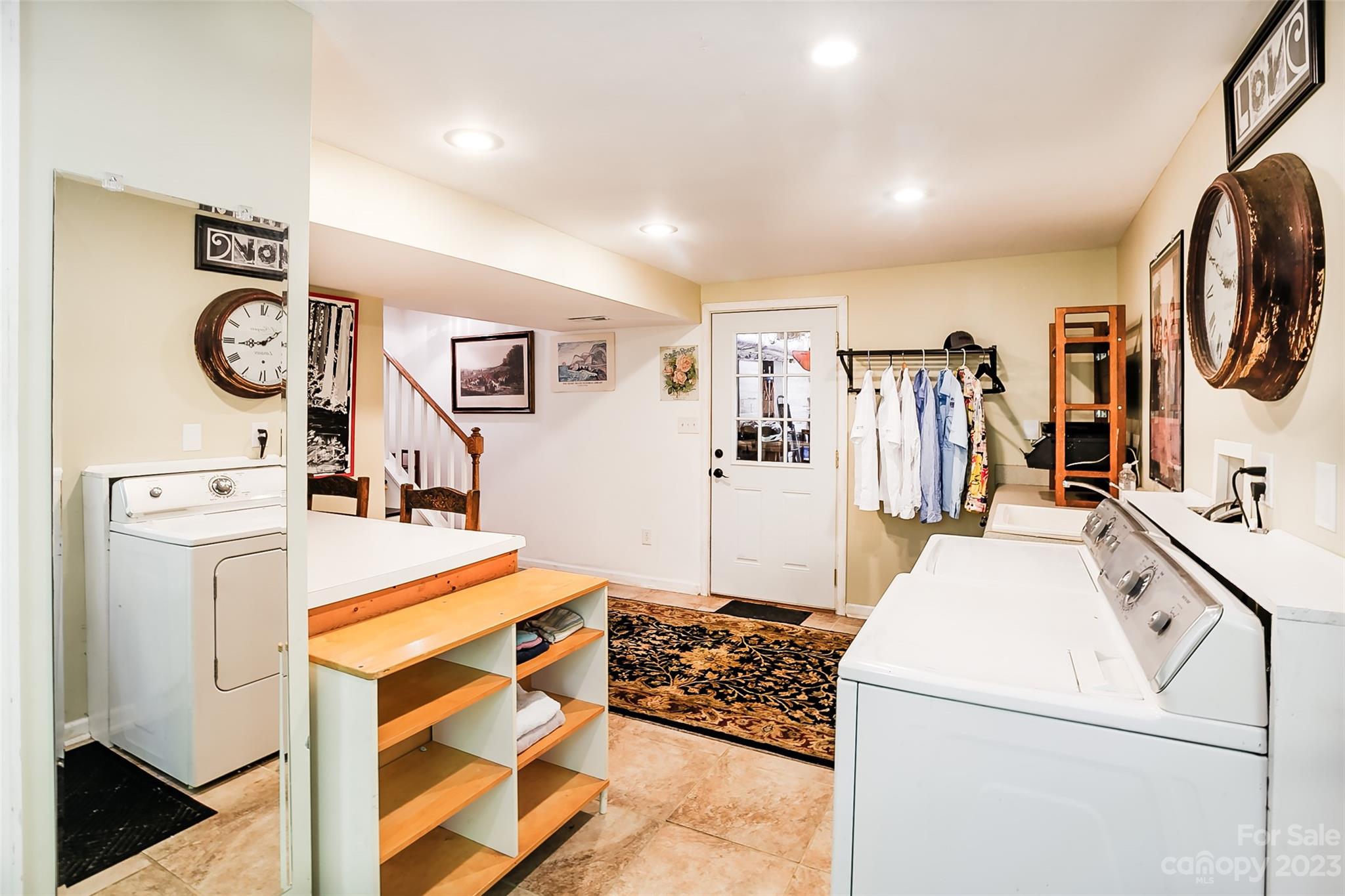 Felix Lake - Residential