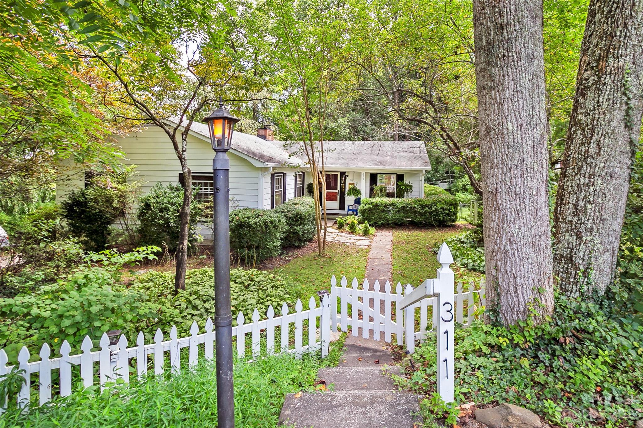 Felix Lake - Residential