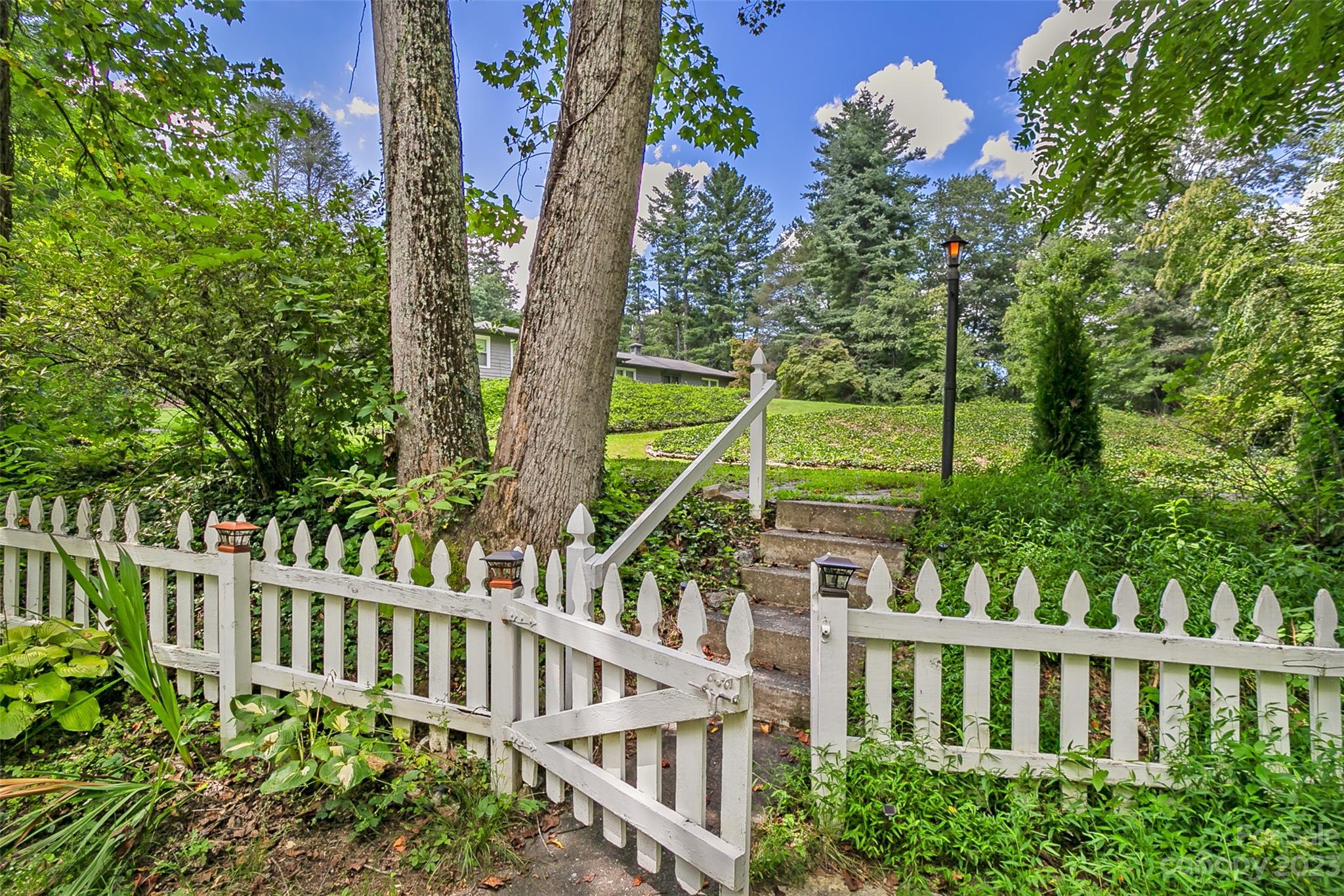 Felix Lake - Residential