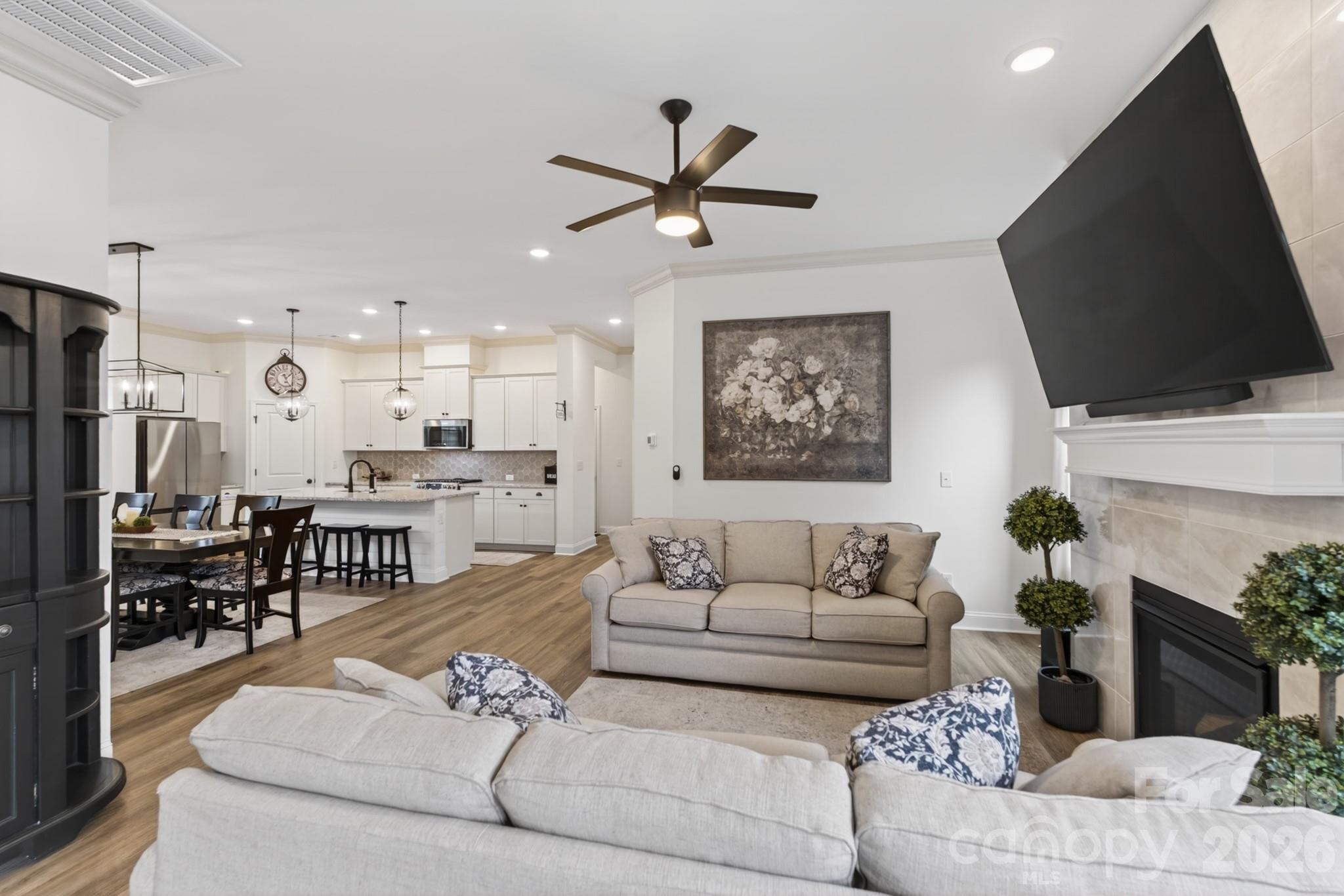 Encore at Streamside - Residential