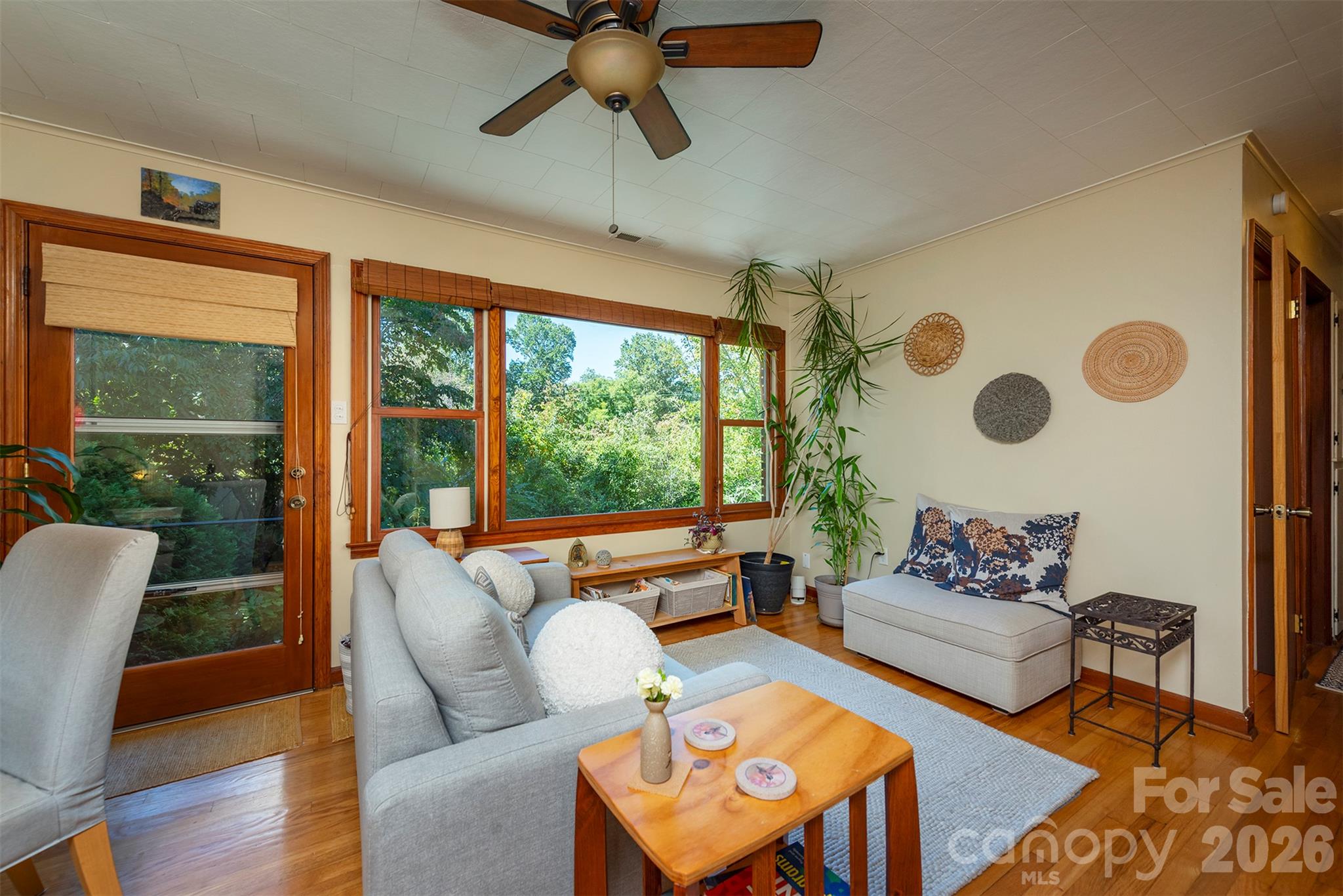 824 N Cherokee Avenue