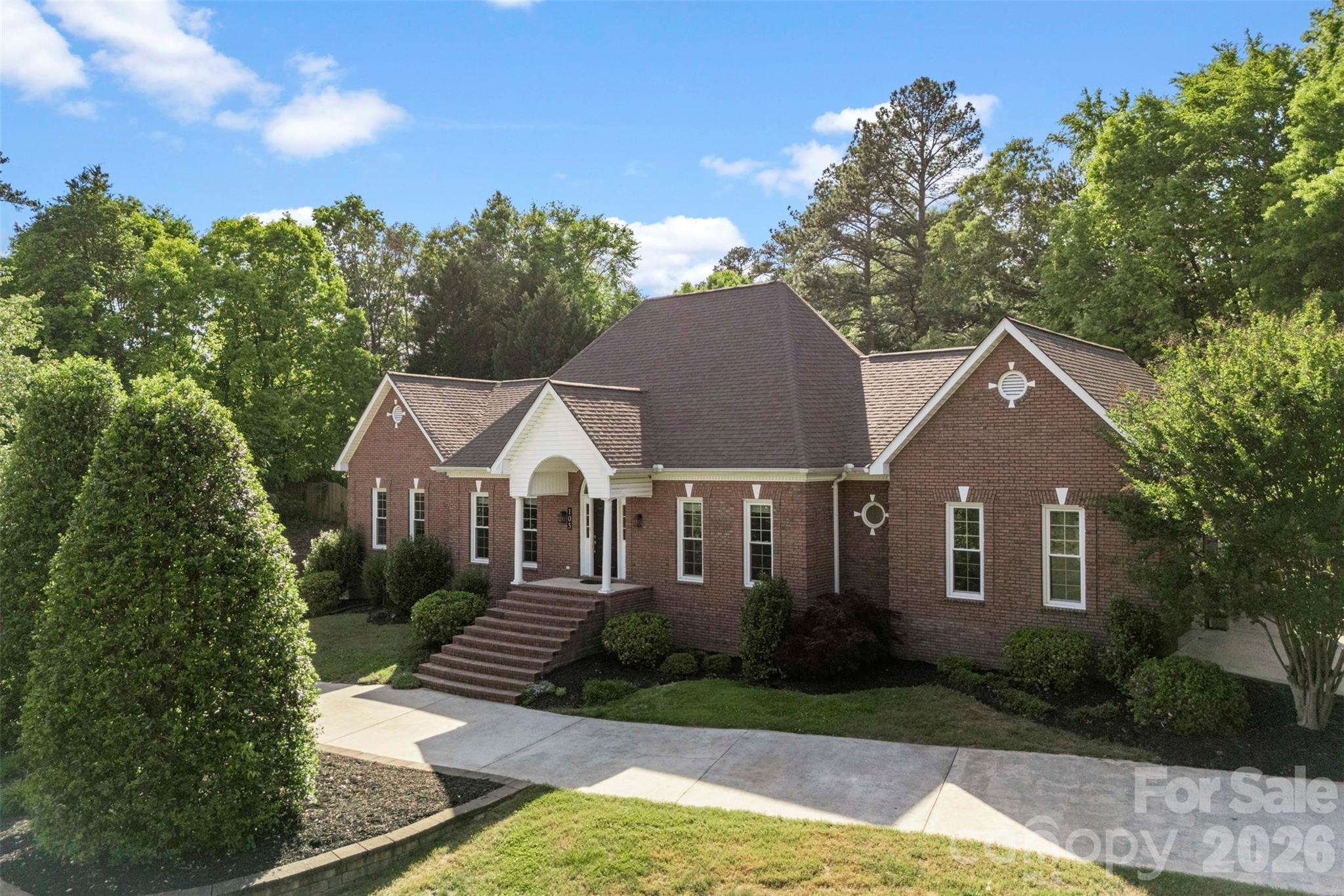 105 Partridge Bluff Drive NE