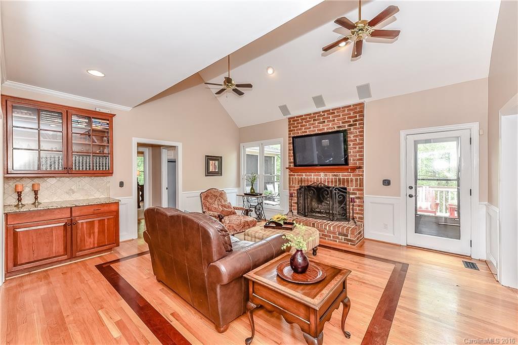 Beacon Knoll - Residential