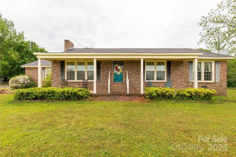 1162 E Doc Garris Road Lancaster SC 29720