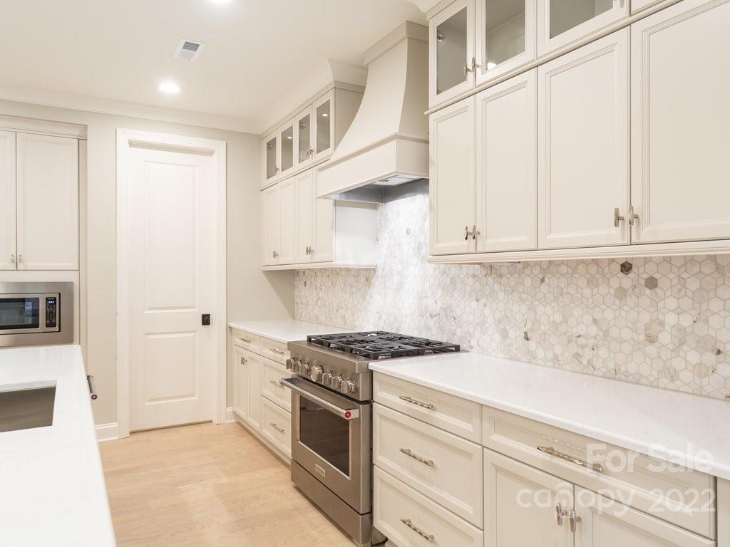 Riverchase Estates - Residential