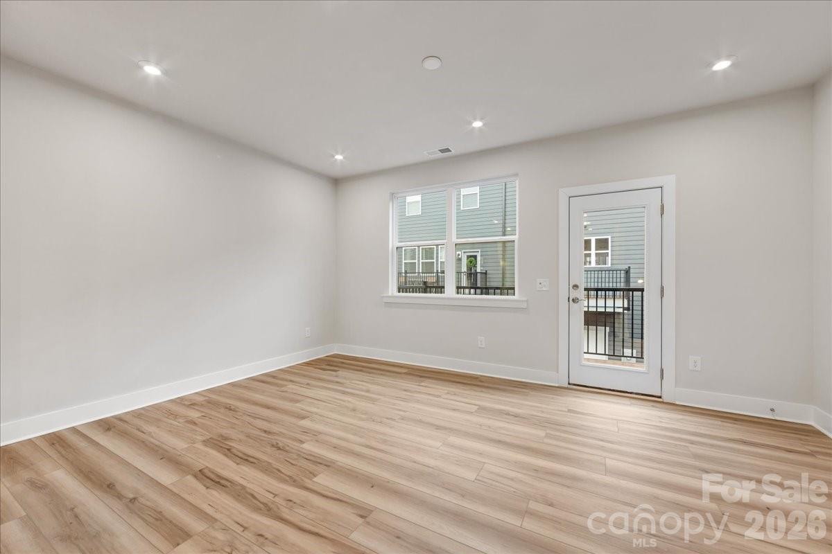 Context at Oakhurst - Residential