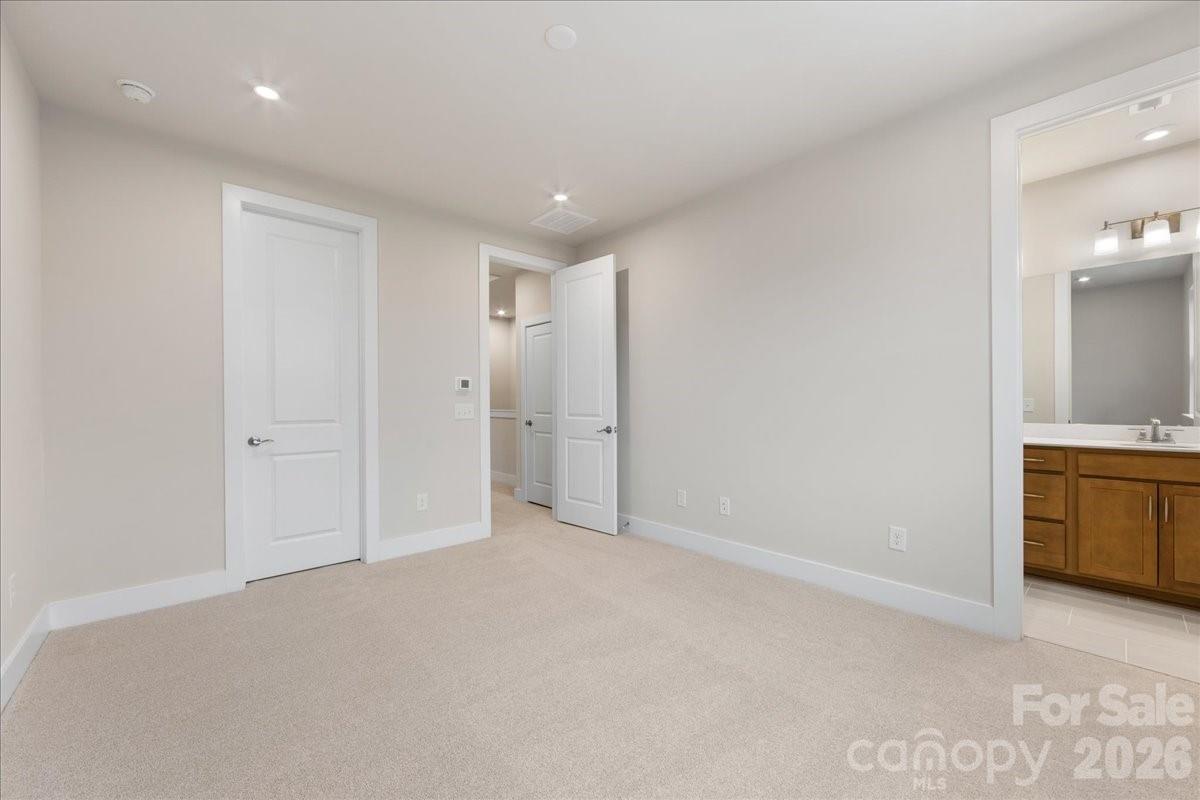 Context at Oakhurst - Residential