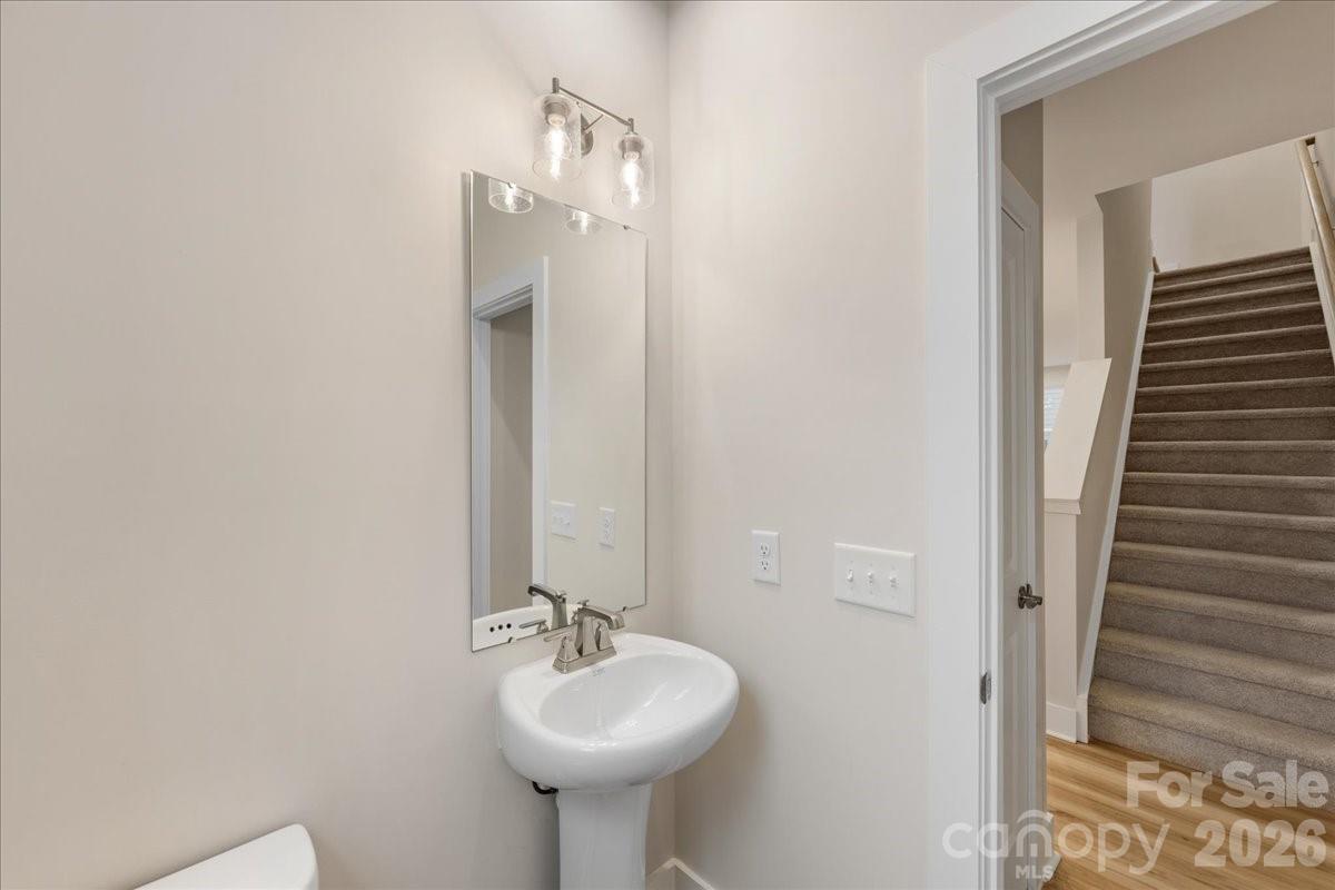 Context at Oakhurst - Residential