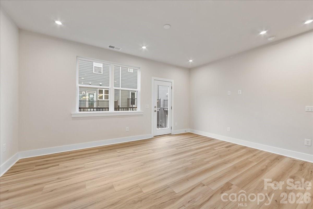 Context at Oakhurst - Residential