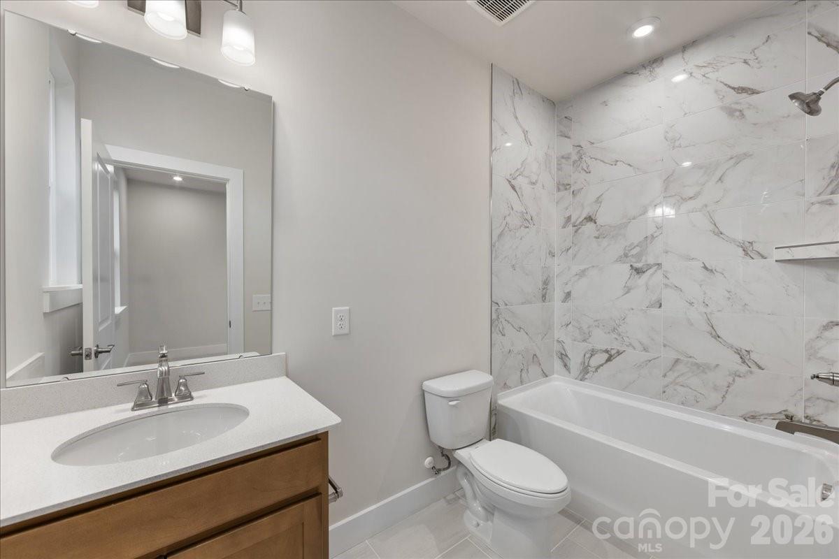 Context at Oakhurst - Residential