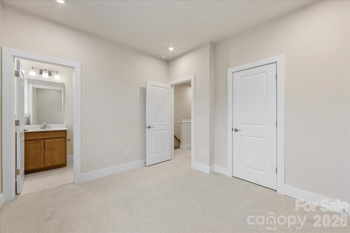 Context at Oakhurst - Residential