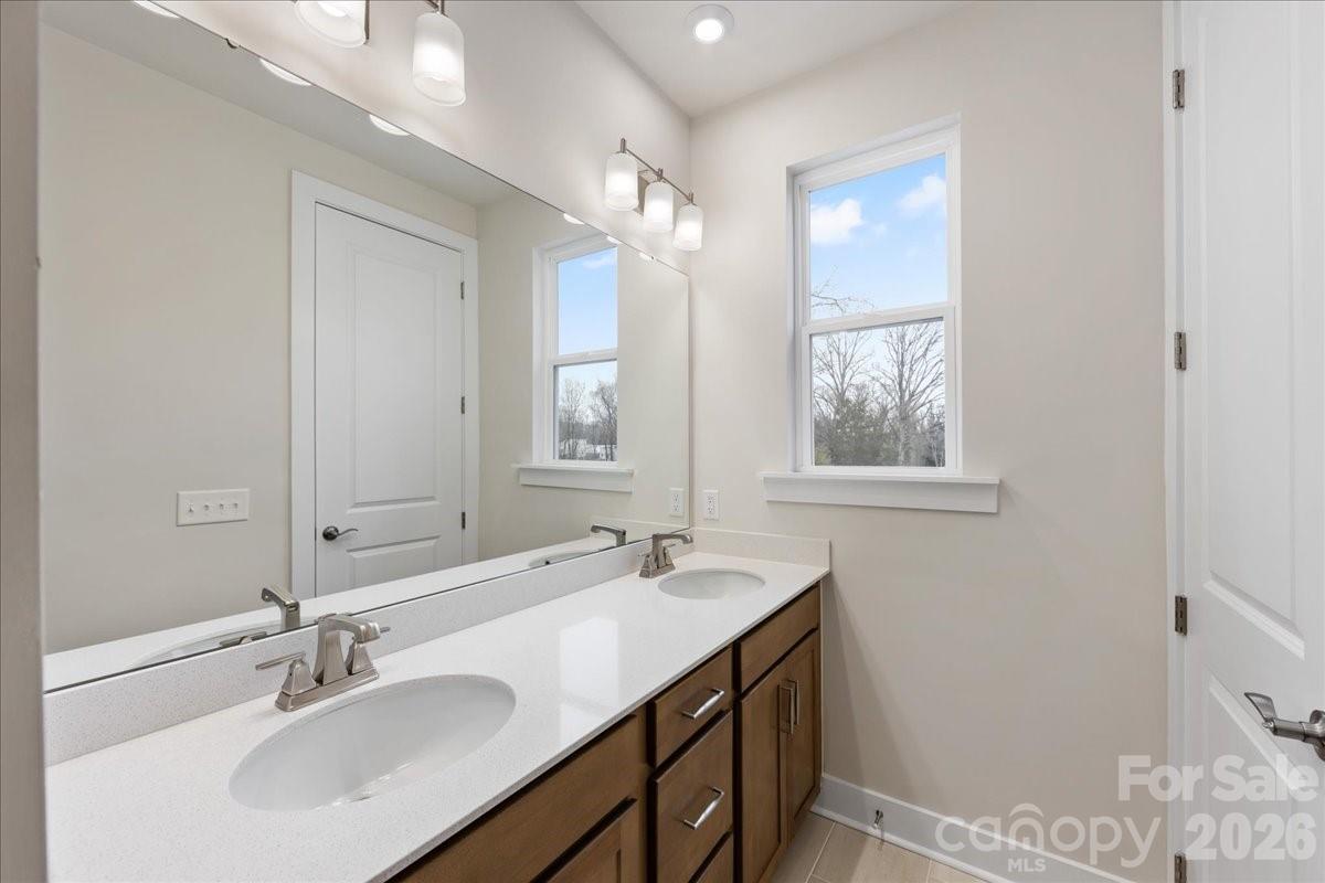 Context at Oakhurst - Residential