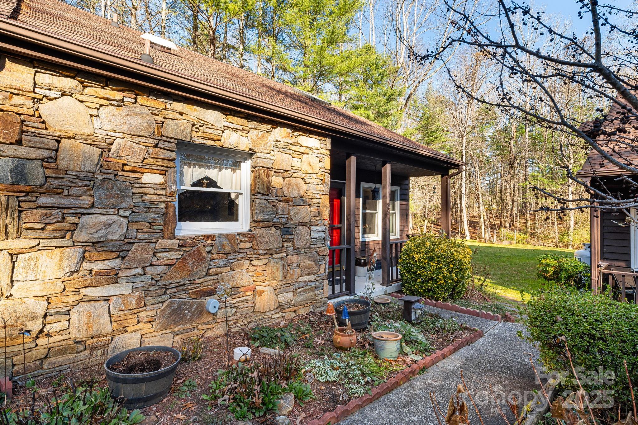 29 Loganwood Lane