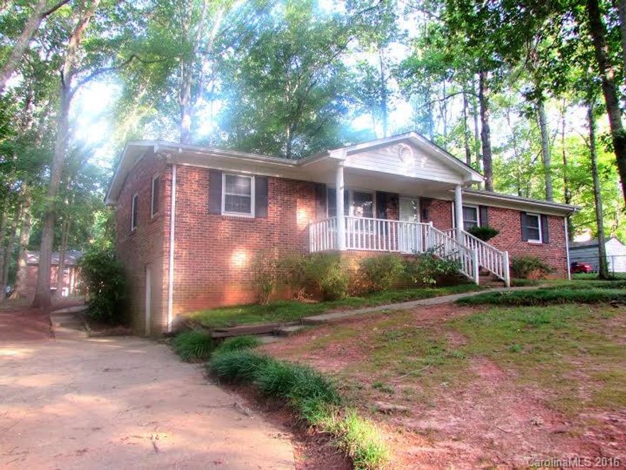 Nice brick ranch home located near the heart of Downtown York!!! Home features 4BR/2.1BA, original hardwoods, sun room and much more character. Large back yard great for playing with your kids or relaxing after a long day of work. Don't miss out on this one.