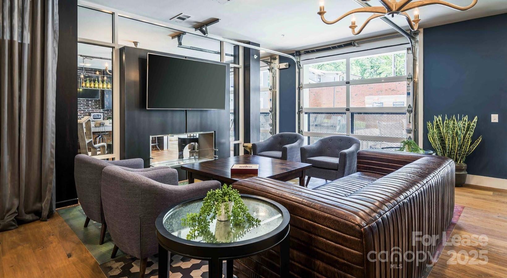 Plaza - Residential Lease