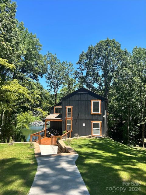 A home in Tega Cay