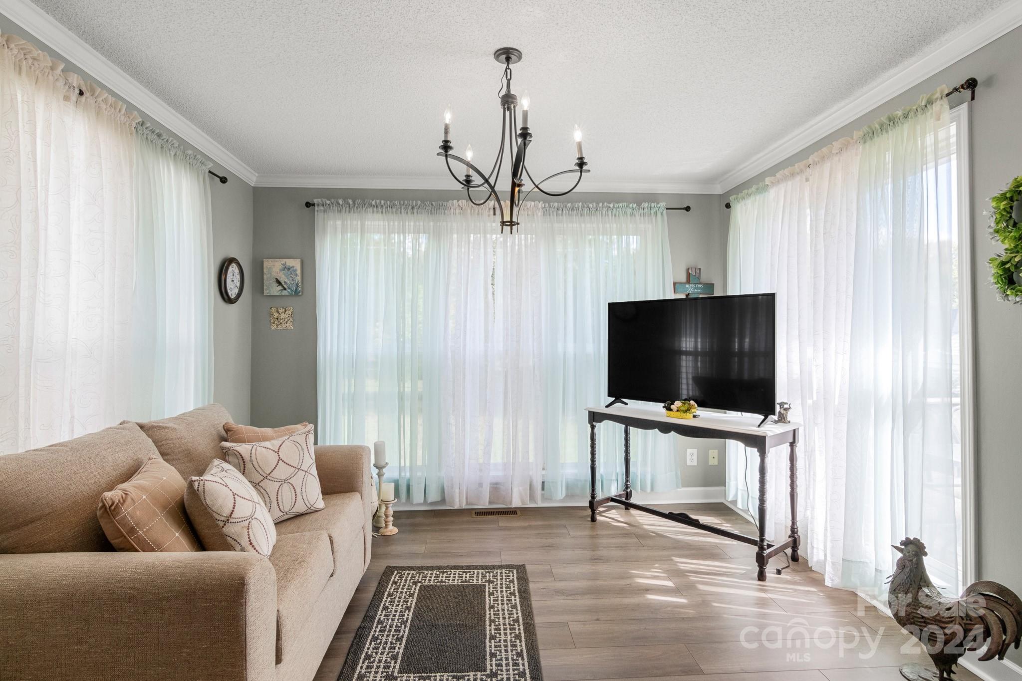 Country Club Heights - Residential