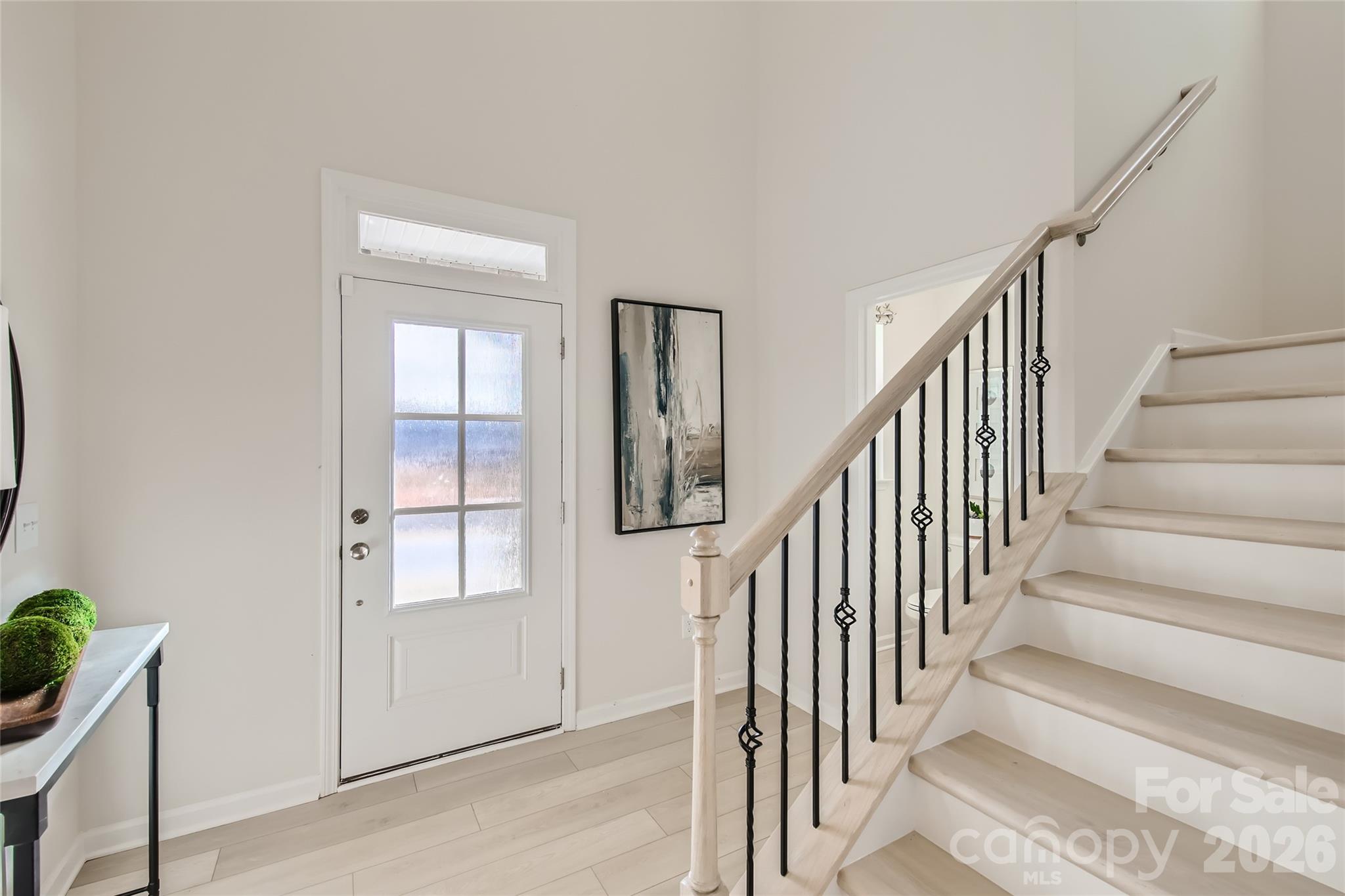 2704 Monument Point Circle