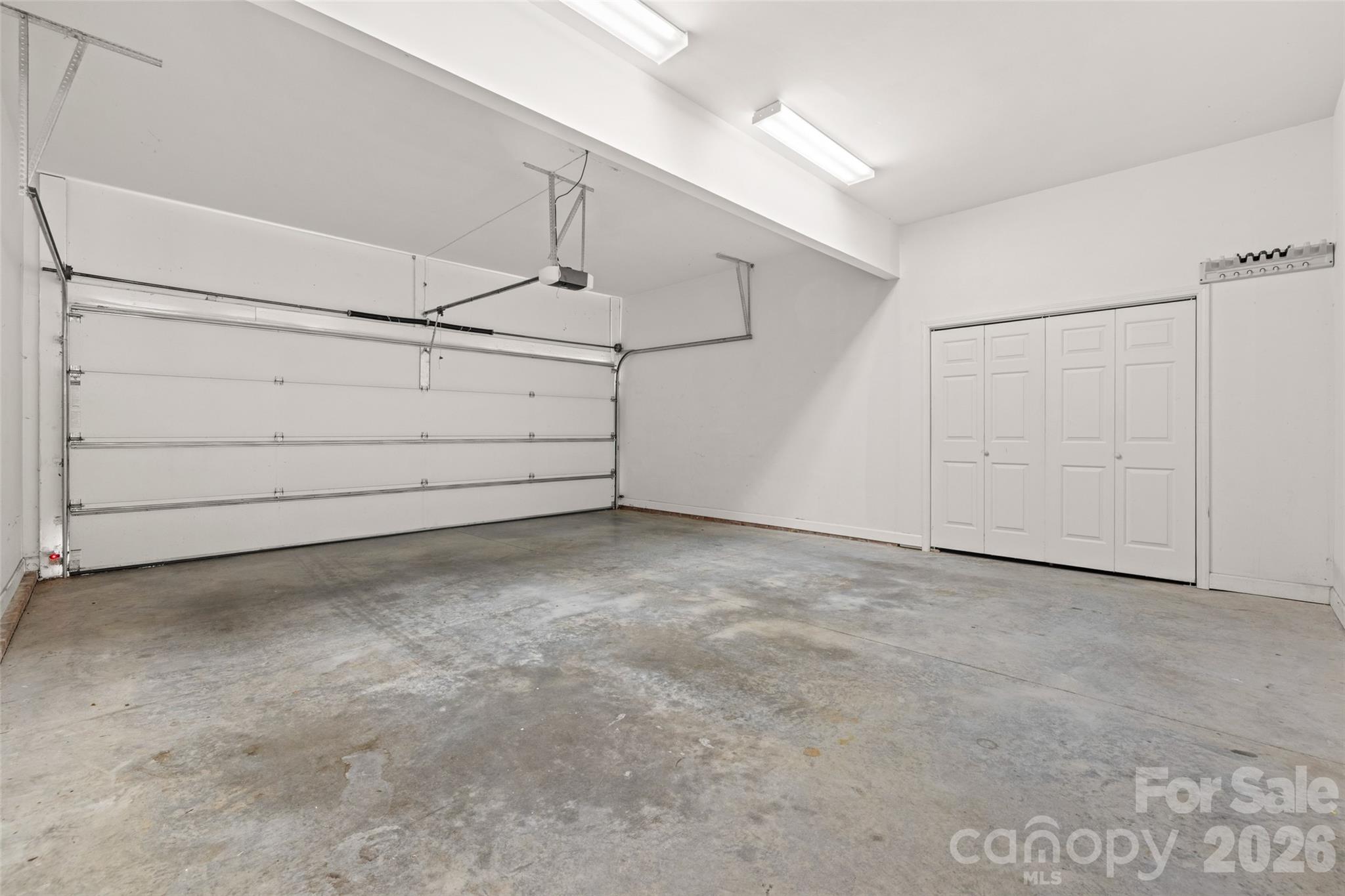 Hampton Woods - Residential