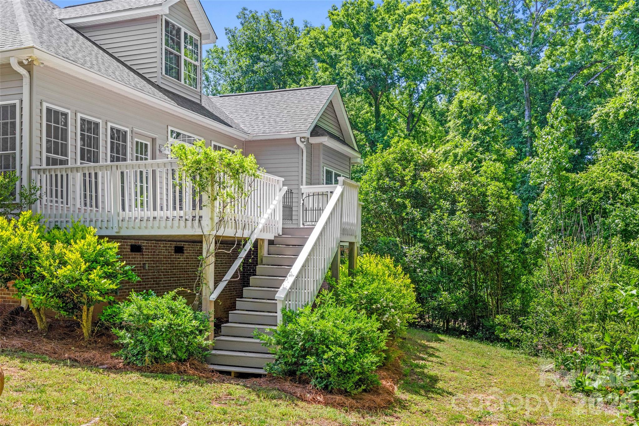 Hampton Woods - Residential