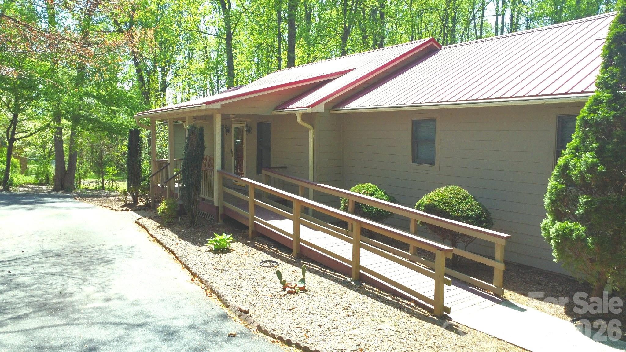 308 Brentwood Circle