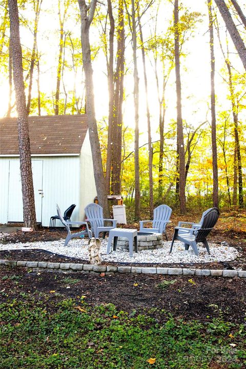 A home in Huntersville