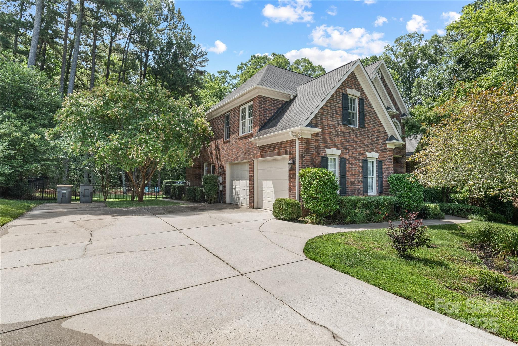 1069 Westlake Drive