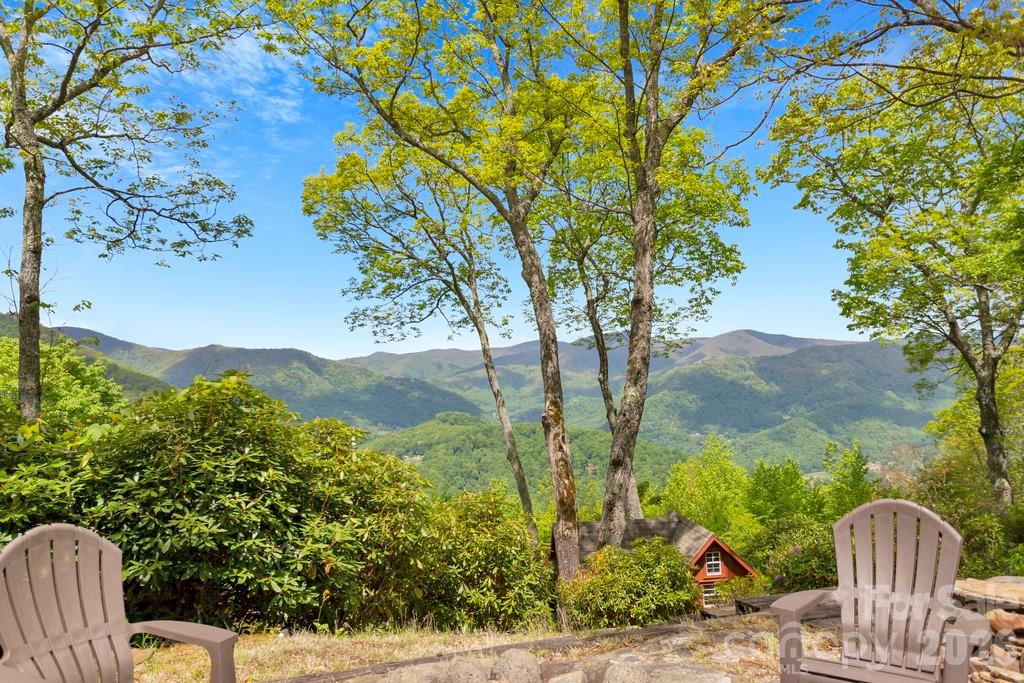 35 Falcon Crest Loop