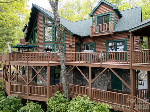 Photo of 35 Falcon Crest Loop, Maggie Valley, NC 28751 (MLS # 4383924)