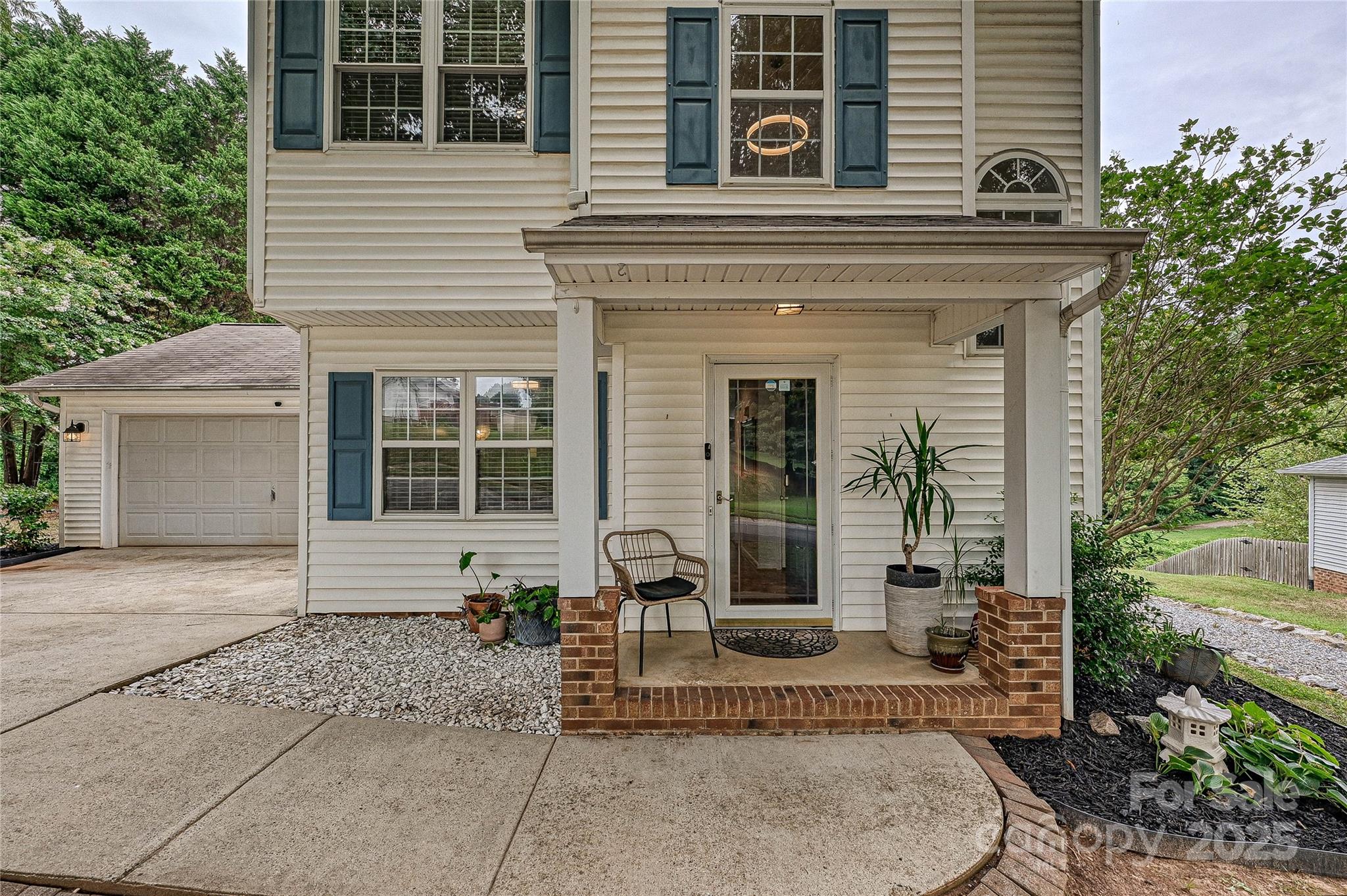 105 Howe Street